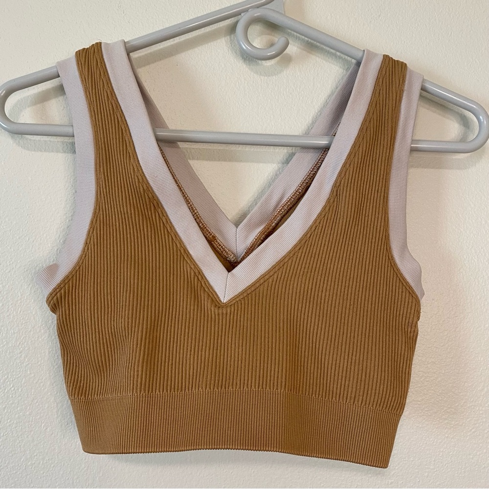 Aerie Tan and Cream Ribbed Crop Top xs
